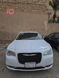 کرایسلەر 300